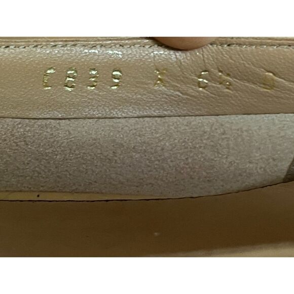 Salvatore Ferragamo Patent Cream Bow Slip On Low Heel Shoes   Women's Size 6.5 - Picture 4 of 10